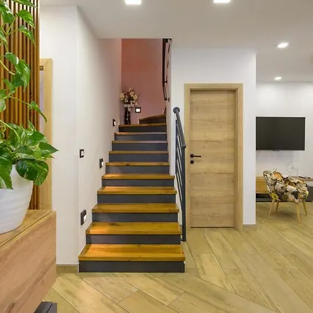 Perini By Istrialux *