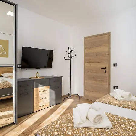 Perini By Istrialux *