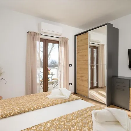 Perini By Istrialux * Šajini